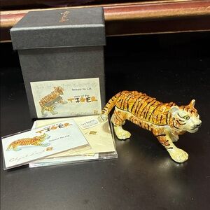 Vintage Art form release No. 226 collectible Year of the Tiger trinket box